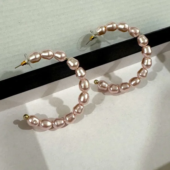 Elegant Pink Pearl Hoop Earrings – Lightweight & Trendy - Picture 1 of 3